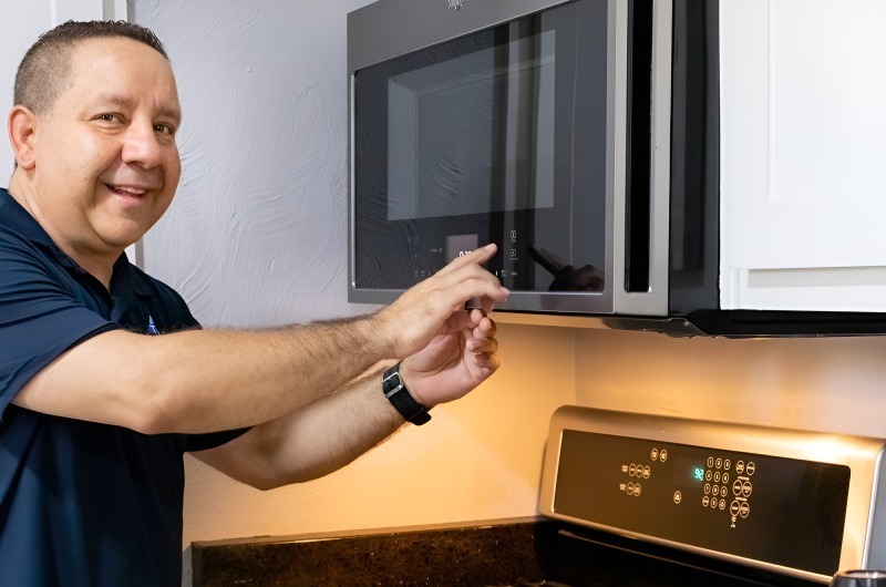 Buld-in Microwave Repair in Irvine